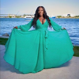 👗POLKADOT FLARE MAXI DRESS.👗